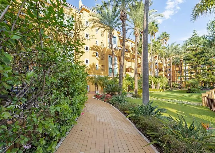Walk To Beach & Great Pool At Los Jazmines Rdr343